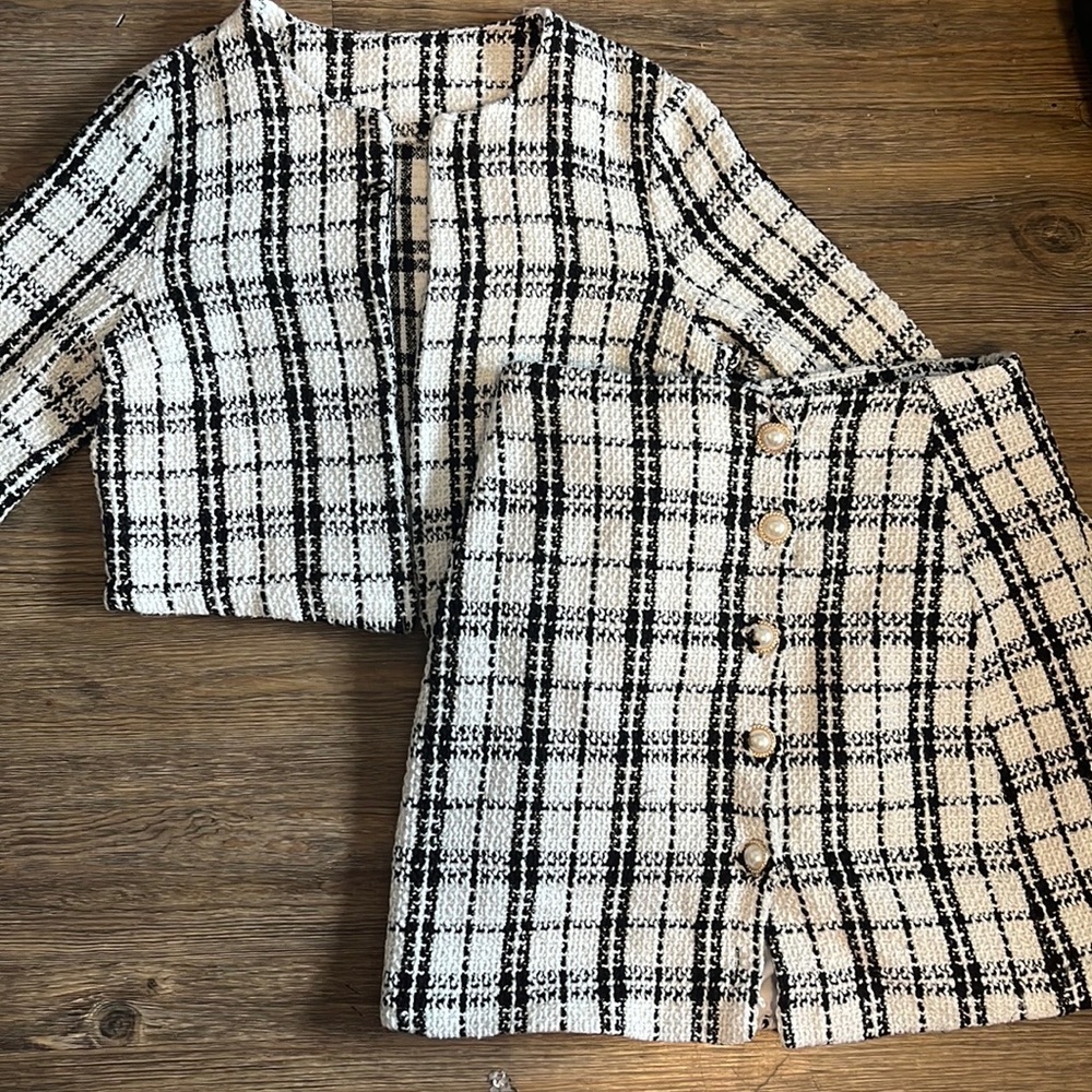 Black and white clueless set!